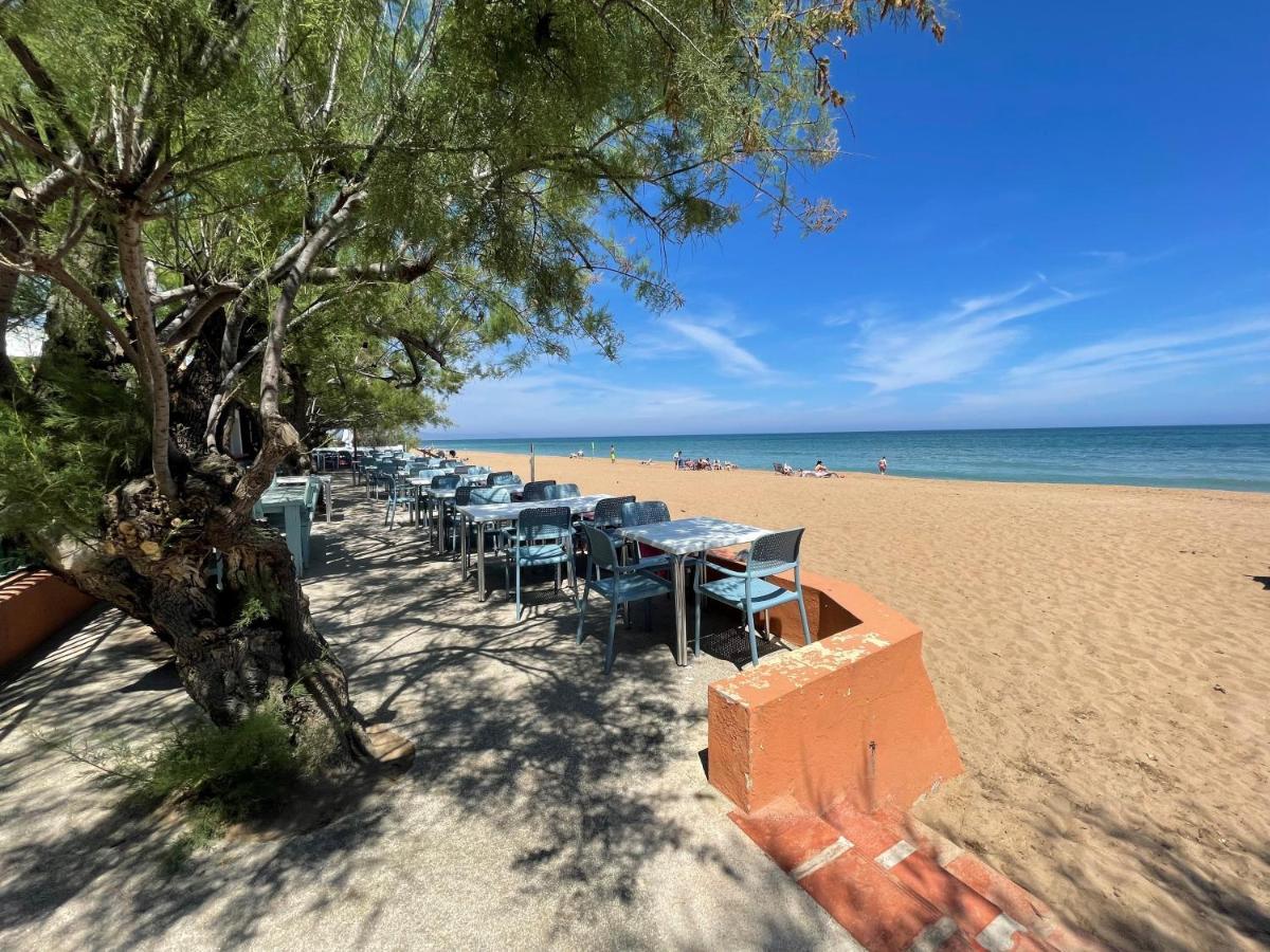 Tetom Primera Linea De Playa Дения Екстериор снимка